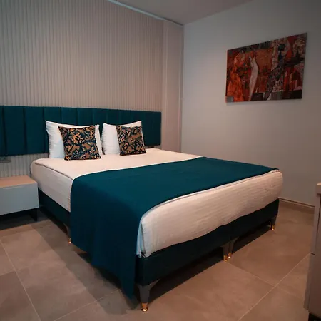 Sam Hotel *